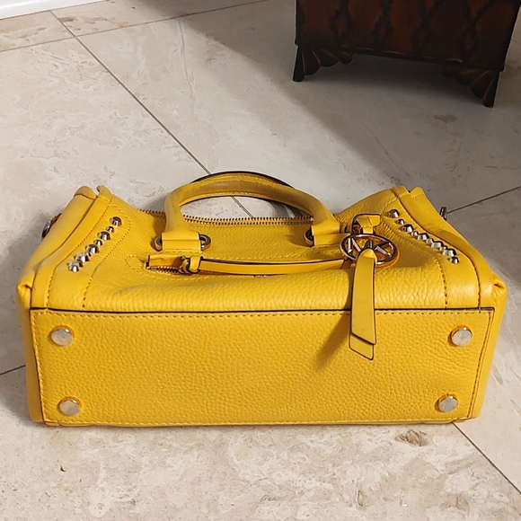 MK Purse - Picture 5 of 8